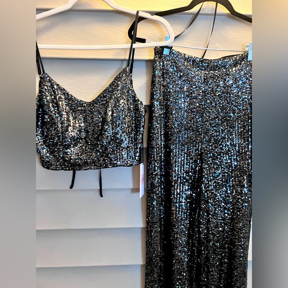 Sequined 2 piece set pants and top set size M - Picture 5 of 8